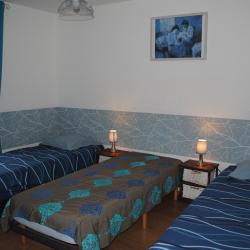 Chambre 3 lits 80